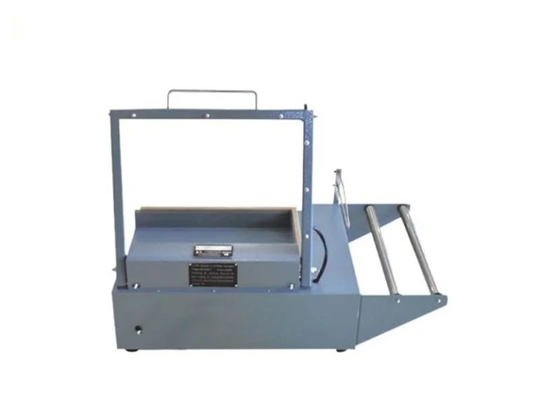 SUNAURA packaging machine guide rail system - carton feeding and positioning for automatic sealing