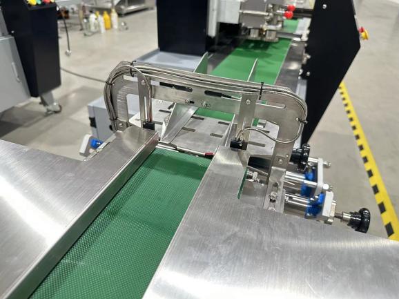 YC420X stainless steel gantry frame detail